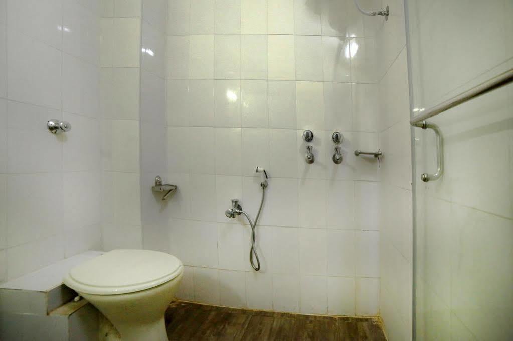 Fabhotel Keerthi'S Anupama - Nr Indira Gandhi Stadium Vijayawāda Exterior foto